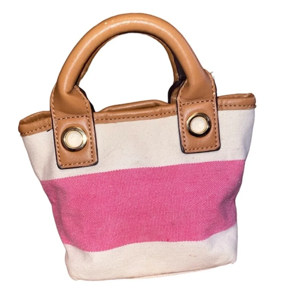 Adorable 🥰 Small Tommy Hilfiger Micro Bag